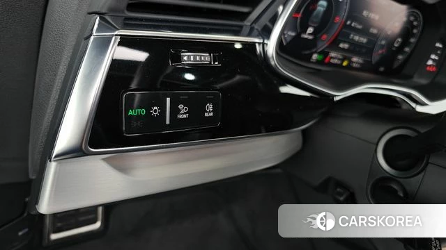 Audi Q8 (4M) id 4245484 из Кореи 20