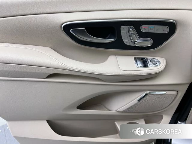 Mercedes-Benz V-class id 4314796 из Китая 20