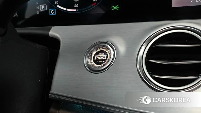 Mercedes-Benz E-Class W213 id 4361860 из Кореи 20