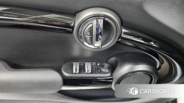 Mini Cooper Convertible id 4640272 из Кореи 20