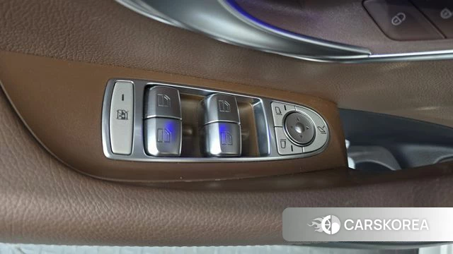 Mercedes-Benz E-Class W213 id 4665904 из Кореи 20