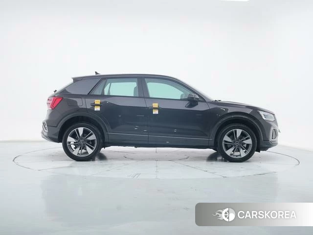 Audi Q2L id 4272600 из Китая 20