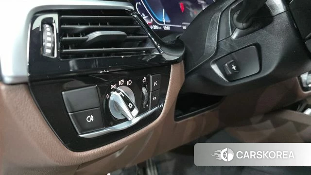 BMW 5 Series (G30) id 4835304 из Кореи 20