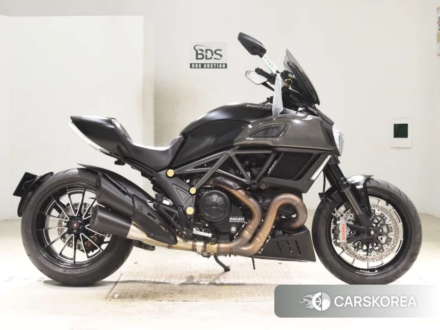 Ducati DIAVEL DARK id 3957900 из Японии 20