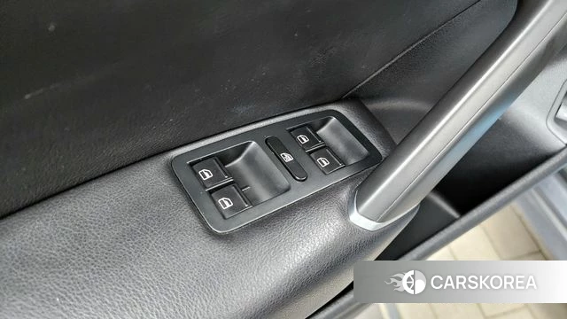 Volkswagen The New Passat id 4295008 из Кореи 20