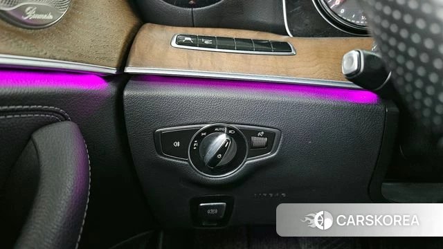 Mercedes-Benz E-Class W213 id 4188739 из Кореи 20