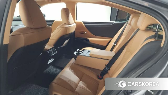 Lexus ES300h 7th generation id 4201485 из Кореи 20