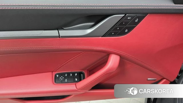 Porsche 911(992) id 4308103 из Кореи 20