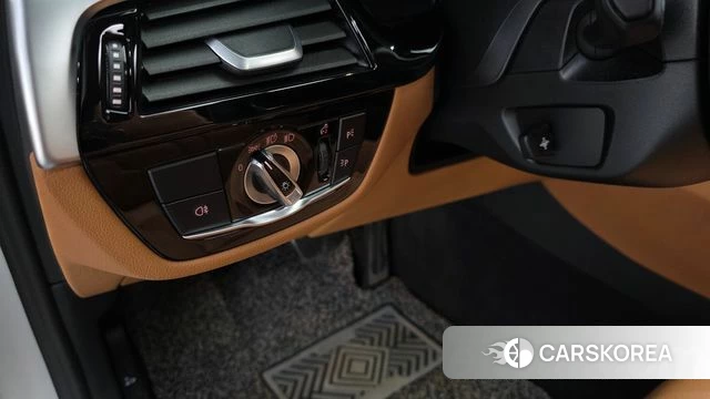 BMW 5 Series (G30) id 4549933 из Кореи 20
