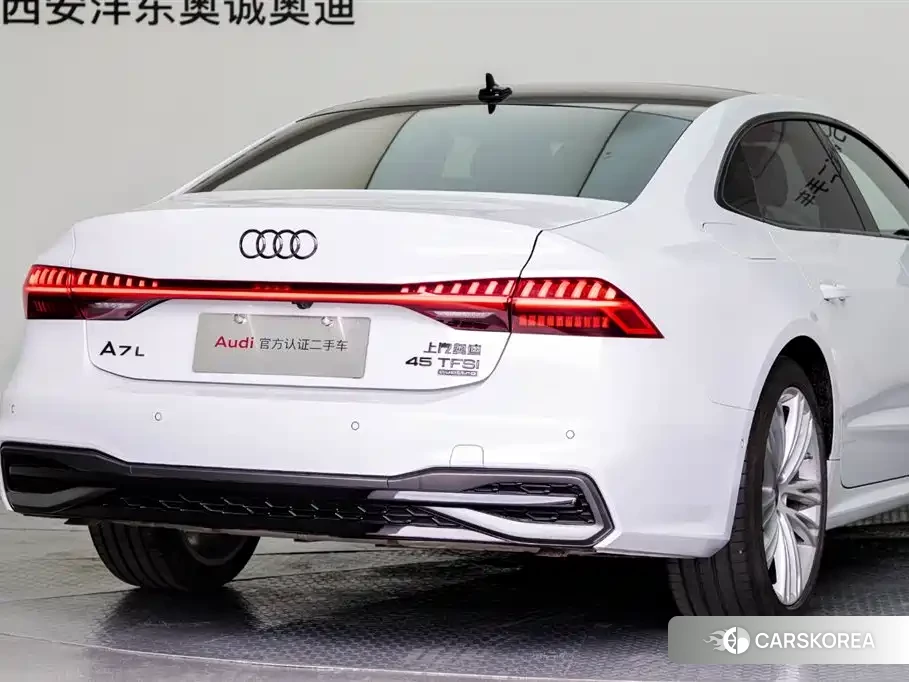 Audi A7L id 4669397 из Китая 20