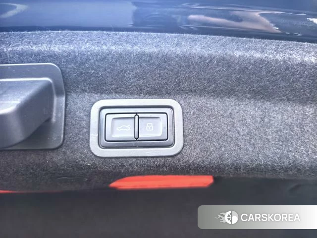 Audi A6L id 4314696 из Китая 20