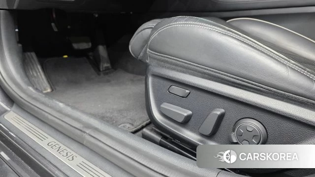 Genesis G70 id 4294900 из Кореи 20