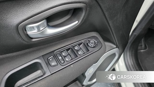 Jeep Renegade id 4495731 из Кореи 20
