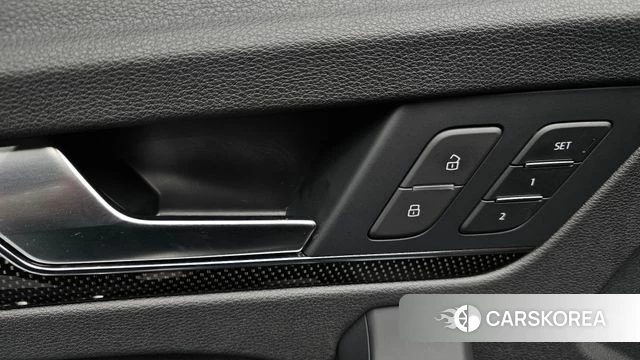 Audi SQ5 (FY) id 4401954 из Кореи 20