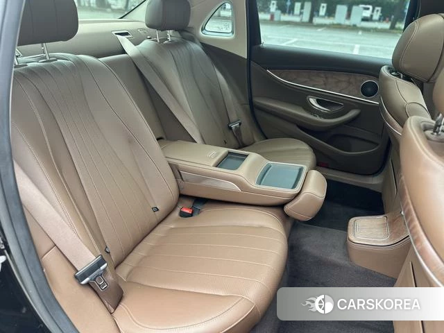 Mercedes-Benz E-class id 4393247 из Китая 20