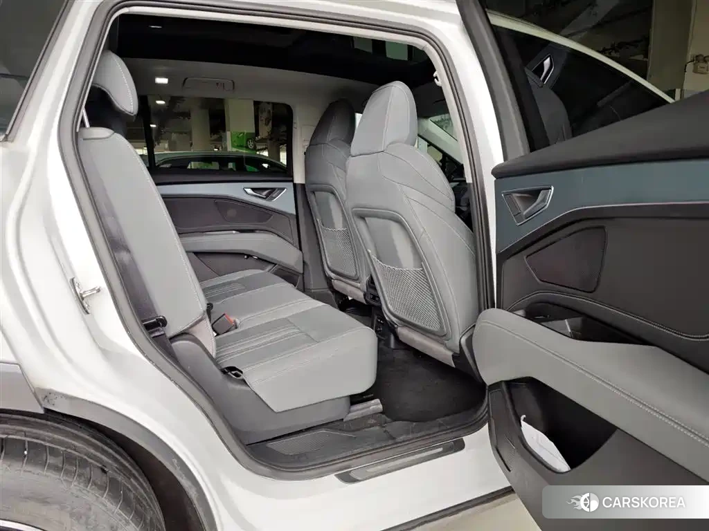 Audi Q5 e-tron id 4546530 из Китая 20