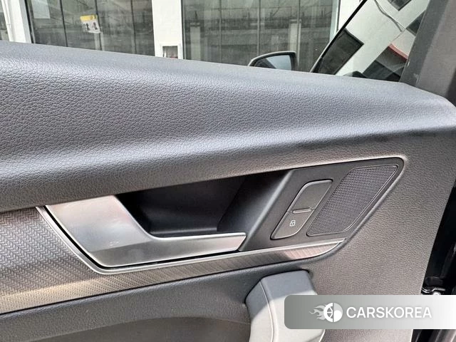 Audi Q5L id 4238154 из Китая 20