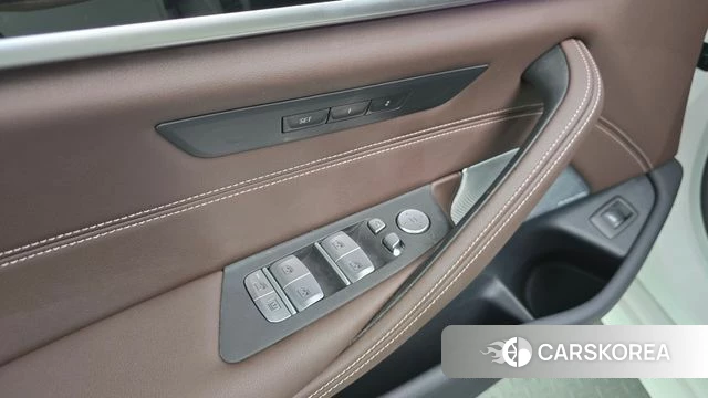BMW 5 Series (G30) id 4501213 из Кореи 20