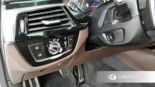 BMW 5 Series (G30) id 4378079 из Кореи 20