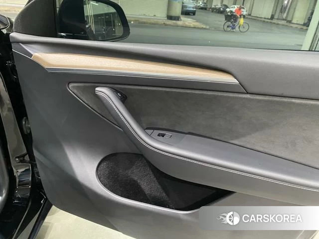 Tesla Model Y id 4182695 из Китая 20