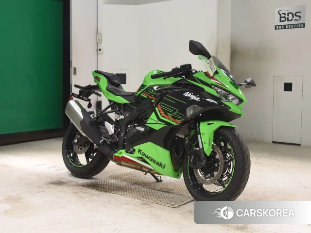 Kawasaki ZX-4RR KRT id 3949157 из Японии 19