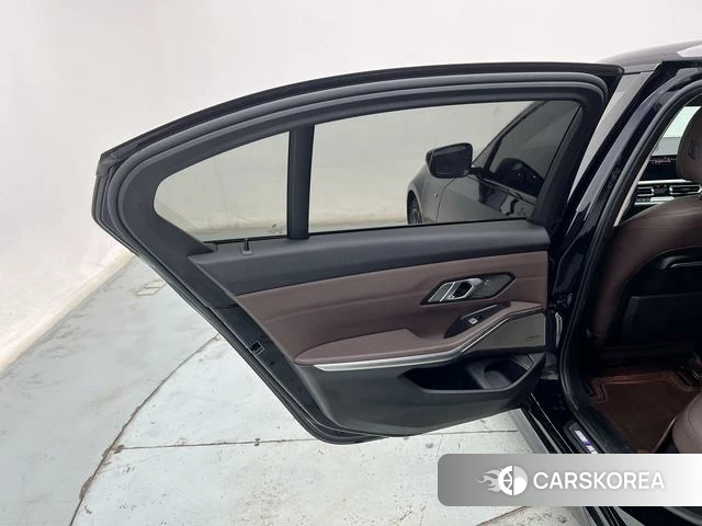 BMW 3 series id 4393145 из Китая 20
