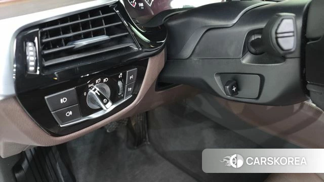 BMW 5 Series (G30) id 4626003 из Кореи 20