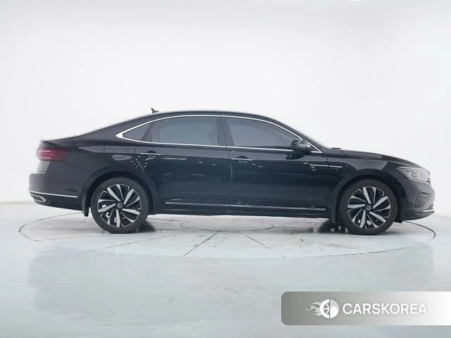 Volkswagen Passat id 4335865 из Китая 20