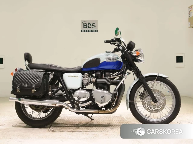 Проданный Triumph BONNEVILLE T100 2010 из Японии, фото 4