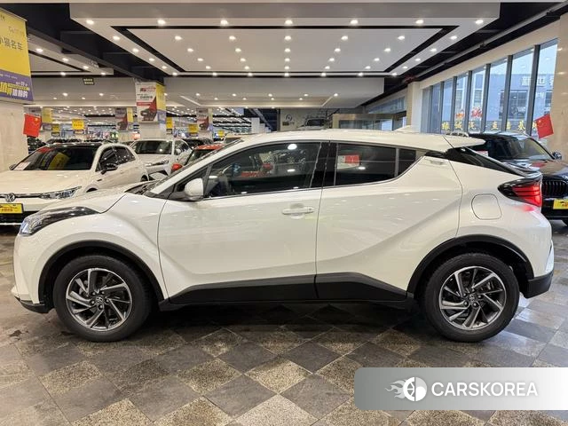 Toyota C-HR id 4209211 из Китая 20