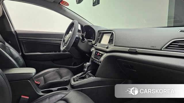 Hyundai Avante AD id 4568595 из Кореи 20