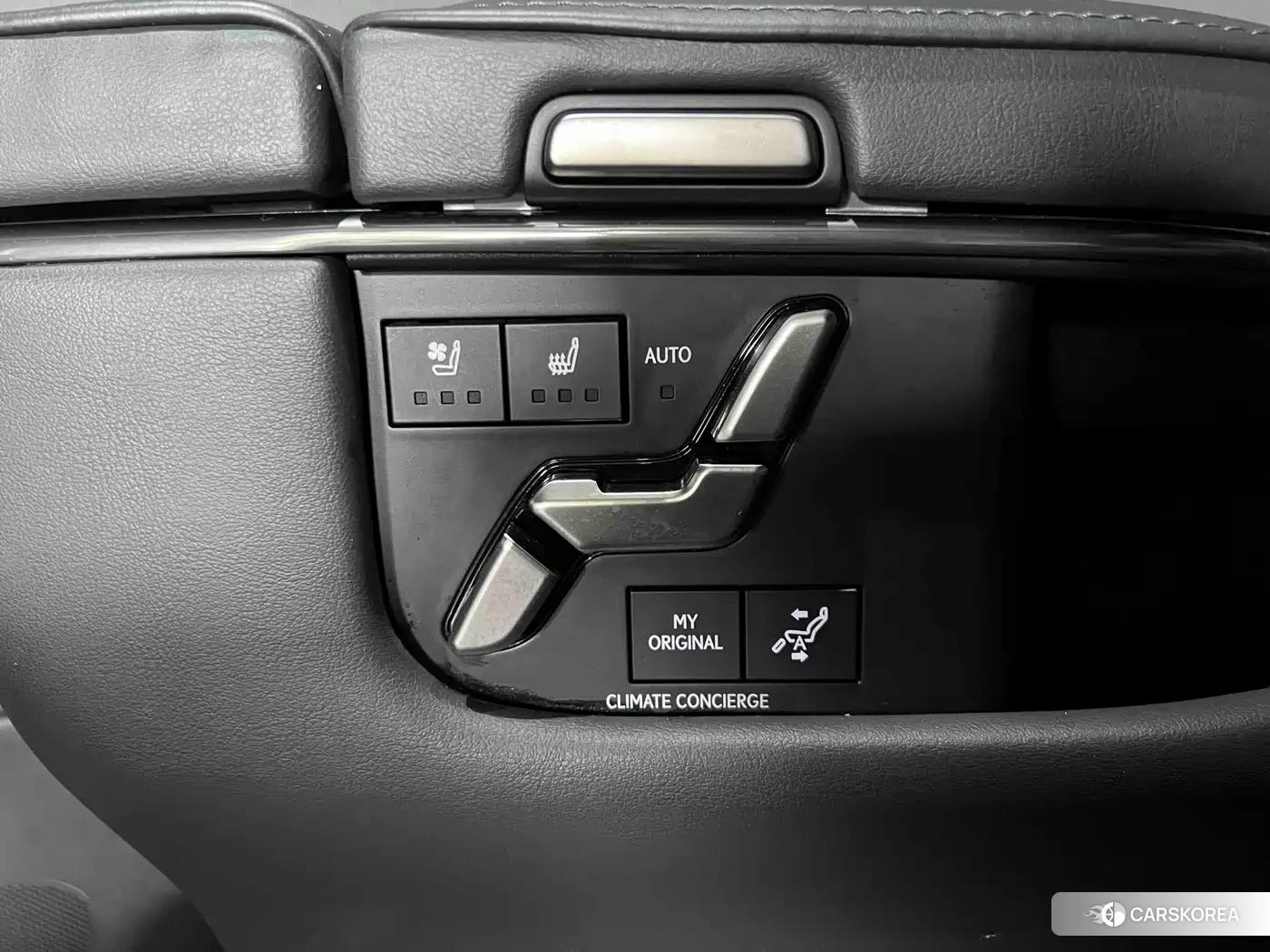 Lexus LM id 4654994 из Китая 20