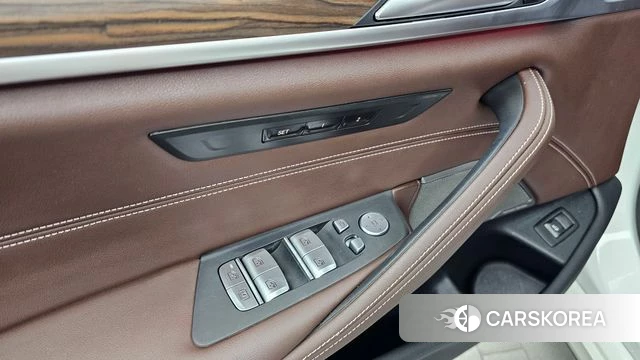 BMW 5 Series (G30) id 4793067 из Кореи 20