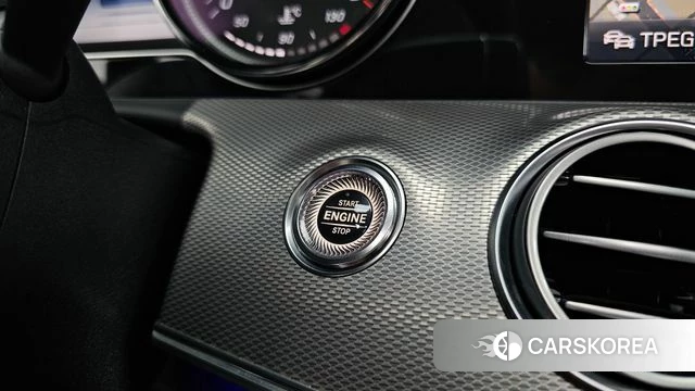 Mercedes-Benz E-Class W213 id 4417175 из Кореи 20