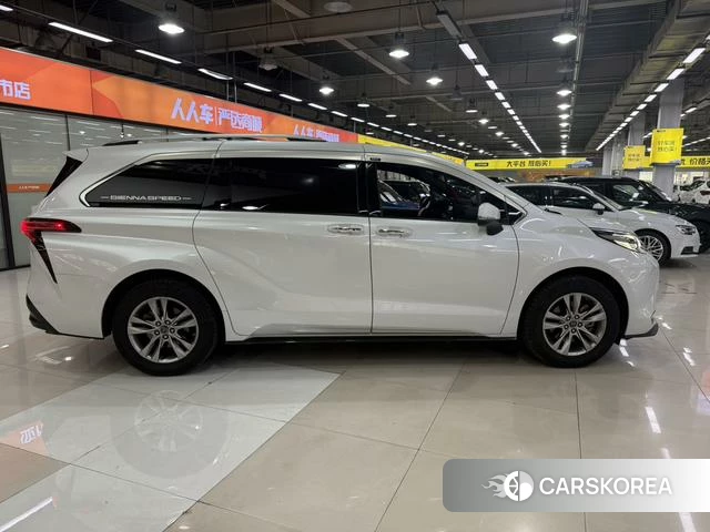 Toyota Saina id 4348712 из Китая 20