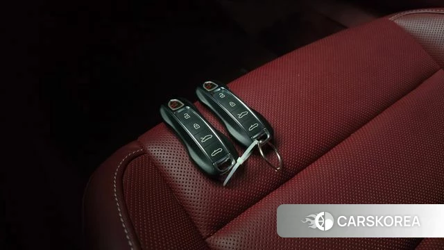 Porsche 911(992) id 4608021 из Кореи 20