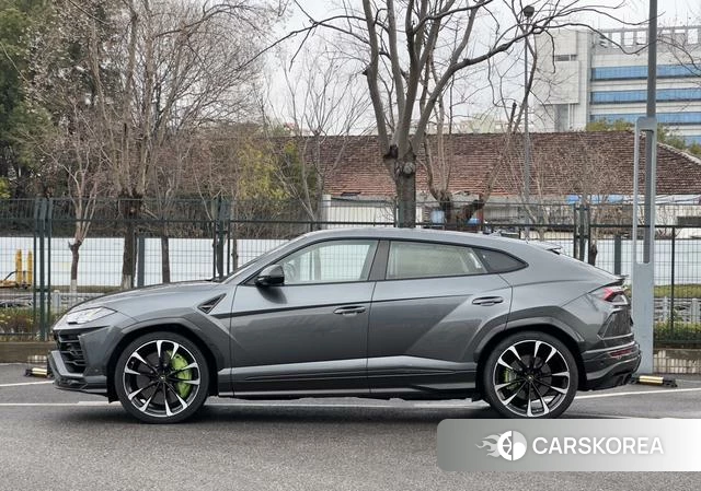 Lamborghini Urus id 4239744 из Китая 20