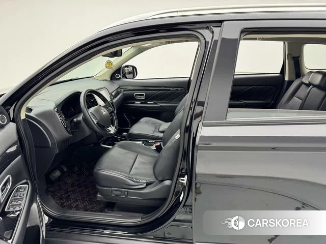 Mitsubishi  Outlander id 4253610 из Китая 20