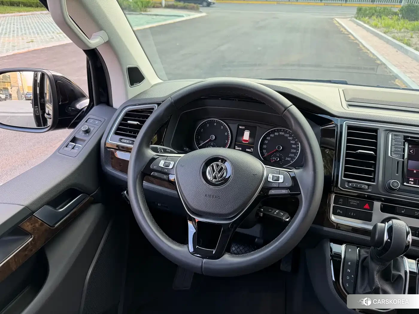 Volkswagen Multivan id 4599576 из Китая 20