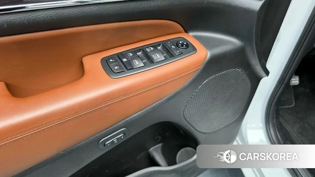 Jeep Grand Cherokee id 4283853 из Кореи 20