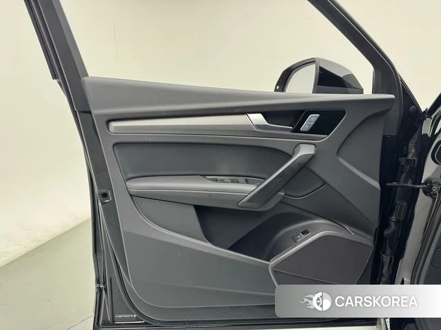 Audi Q5L id 4257822 из Китая 20