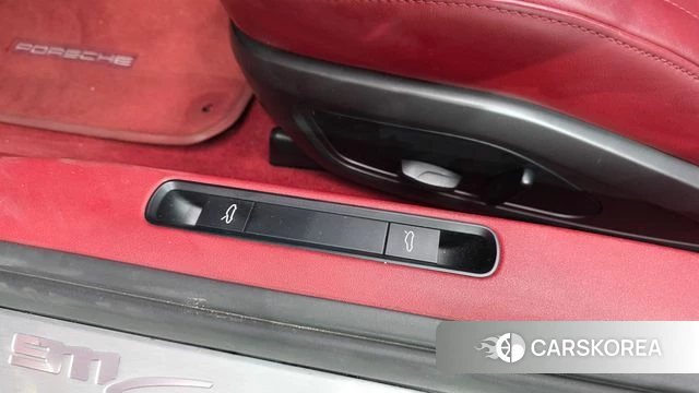 Porsche 911(992) id 4519898 из Кореи 20