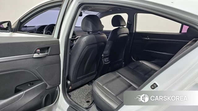 Hyundai Avante AD id 4363379 из Кореи 20