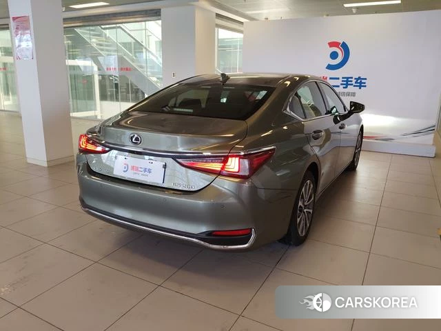 Lexus ES id 4272615 из Китая 20
