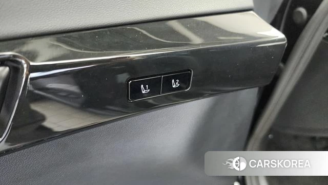 Hyundai Grandeur (GN7) id 4422451 из Кореи 20