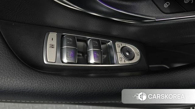 Mercedes-Benz E-Class W213 id 4610425 из Кореи 20