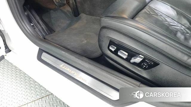 BMW 5 Series (G30) id 4632821 из Кореи 20