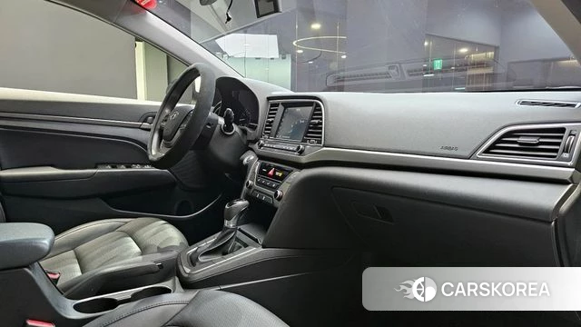 Hyundai Avante AD id 4417425 из Кореи 20