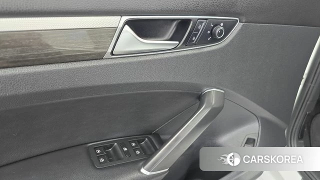 Volkswagen The New Passat id 4742161 из Кореи 20