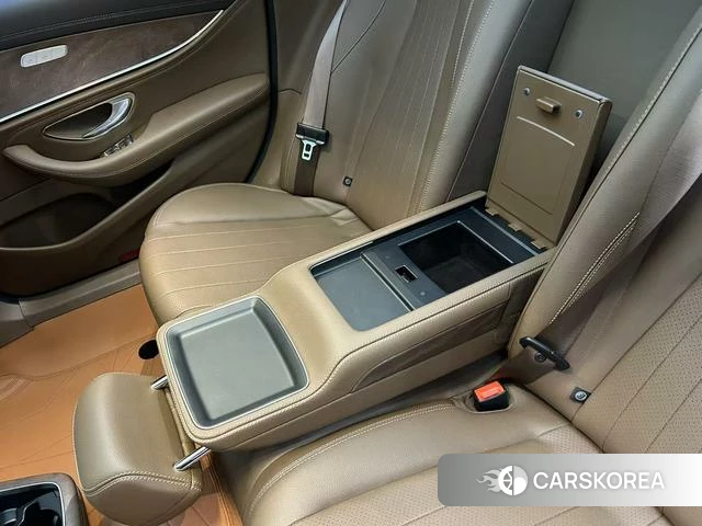 Mercedes-Benz E-class id 4256866 из Китая 20